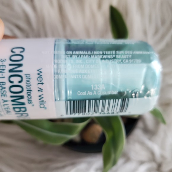 Wet N Wild Photofocus 3-in-1 Cucumber Primer Water - Picture 5 of 6